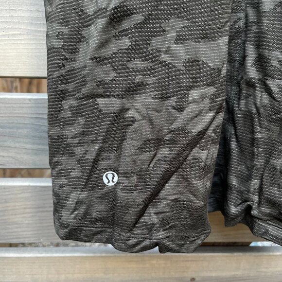 Lululemon Run for Days Tank Top Deep Camo Dark Green Size 4 EUC - Picture 5 of 5